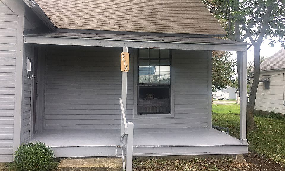 914 West Broadway. Webb City