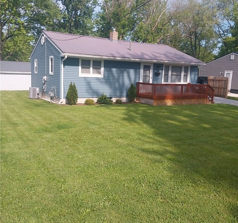 1st image of 3009 Willowrow Ave NE