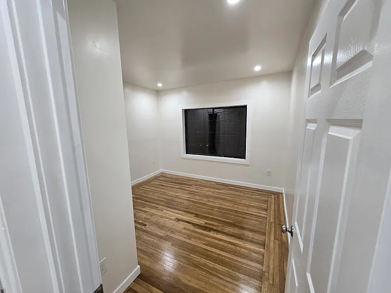 343 Justin Dr — Photo 7