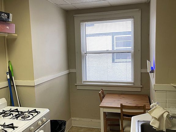 5th image of 1439 Ashland Ave #1