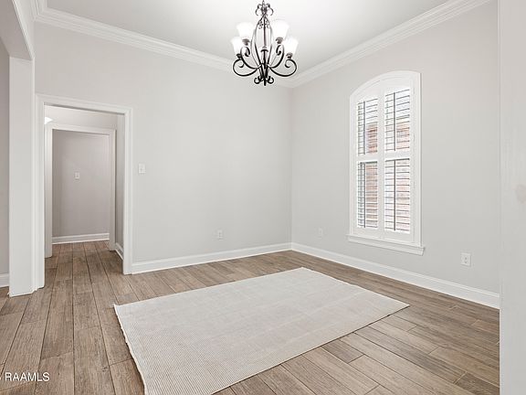 5th image of 307 Brianna Ln