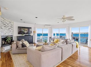 011 1st St, Portsmouth, RI 02872
