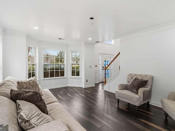 3rd image of 309 Rambling Ct