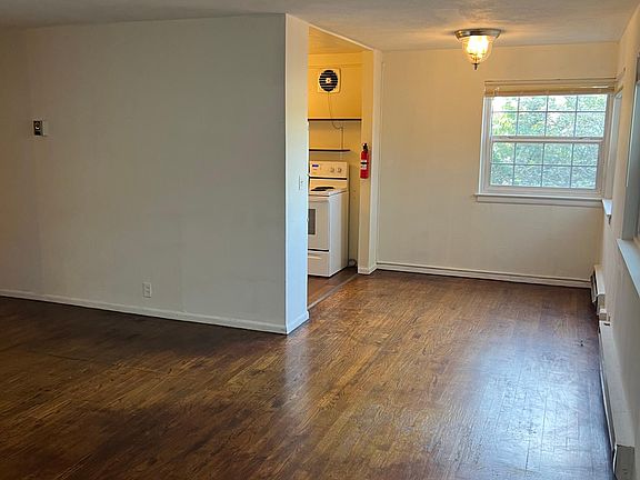 3rd image of 2700 E Yesler Way #105