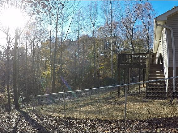 3rd image of 1700 Winding Way Dr