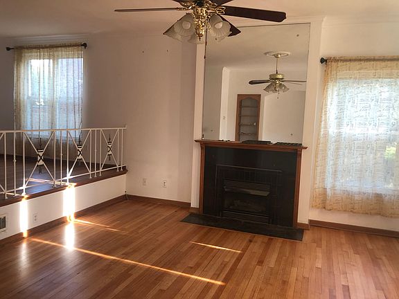 4th image of 1640 Westwood Ave