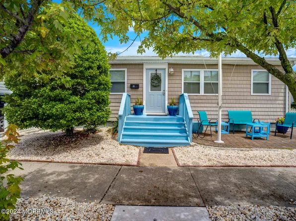 21 Brooklyn Avenue, Lavallette, NJ 08735