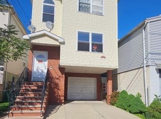 511 Broadway St, Elizabeth, NJ 07206