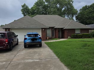1202 Briar Creek Rd, Enid, OK 73703