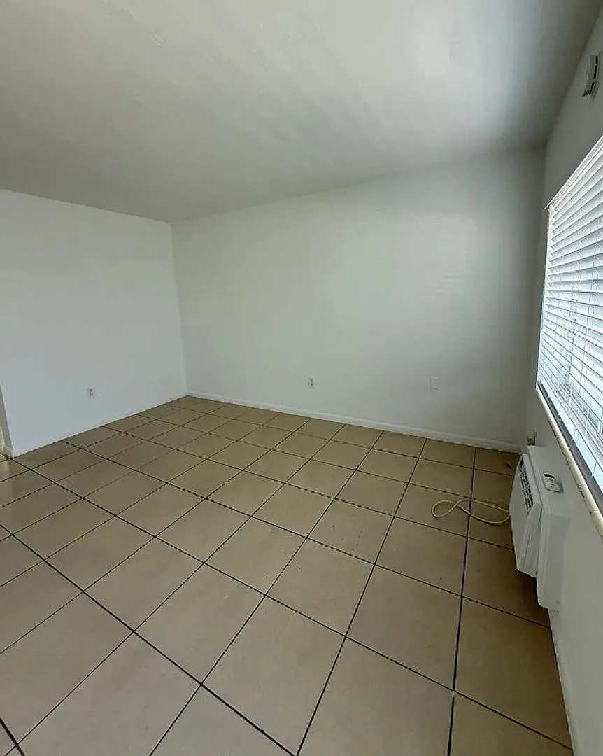 1101 Euclid Ave — Photo 2
