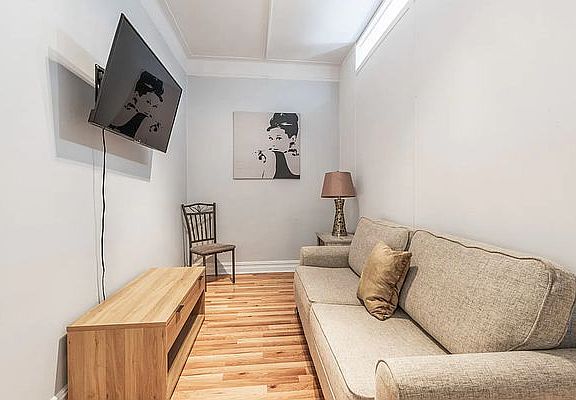 2nd image of 400 W 47th St APT 2B