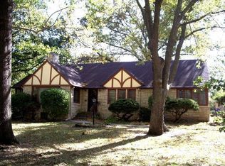 705 Crestview Dr, Junction City, KS 66441