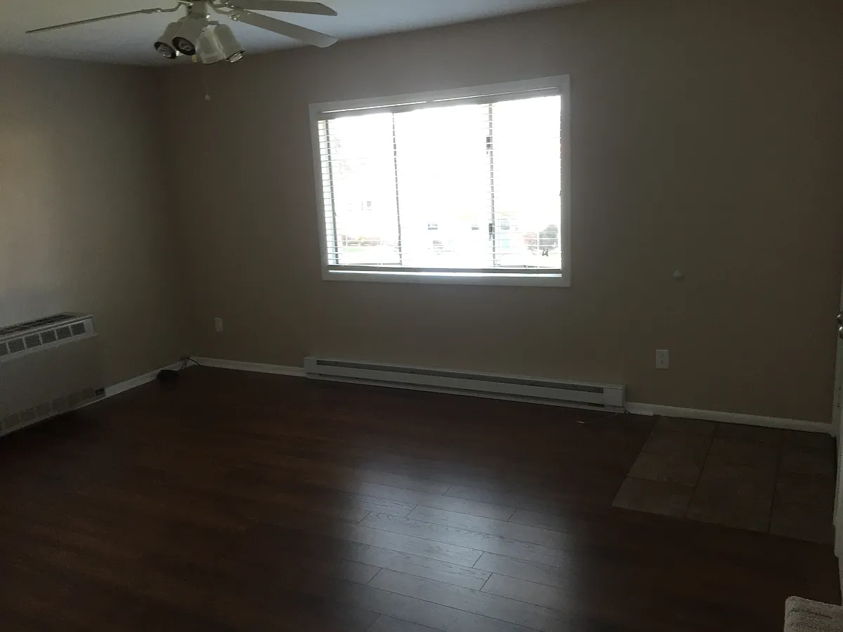 Building Photo - 8 Daisy Ln #1