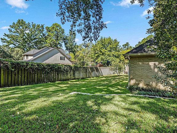 5th image of 3618 Flagstone Dr
