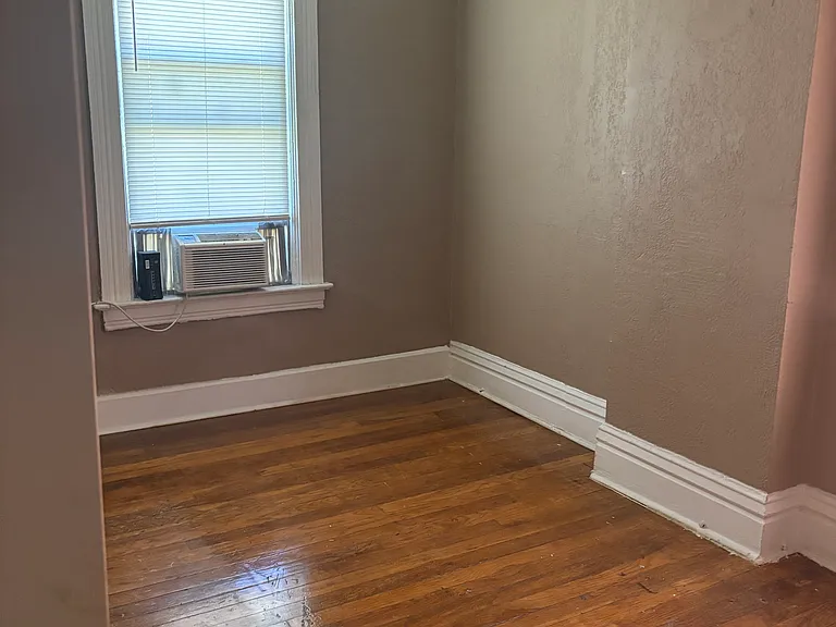 4809 Northland Ave — Photo 16
