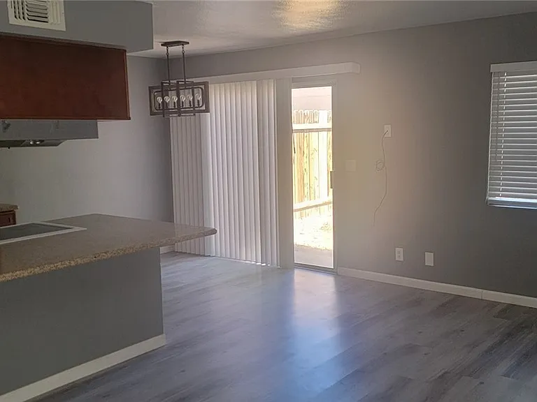 5156 Golden Ln #D — Photo 8