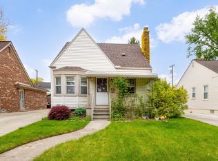 22131 Nowlin St, Dearborn, MI 48124