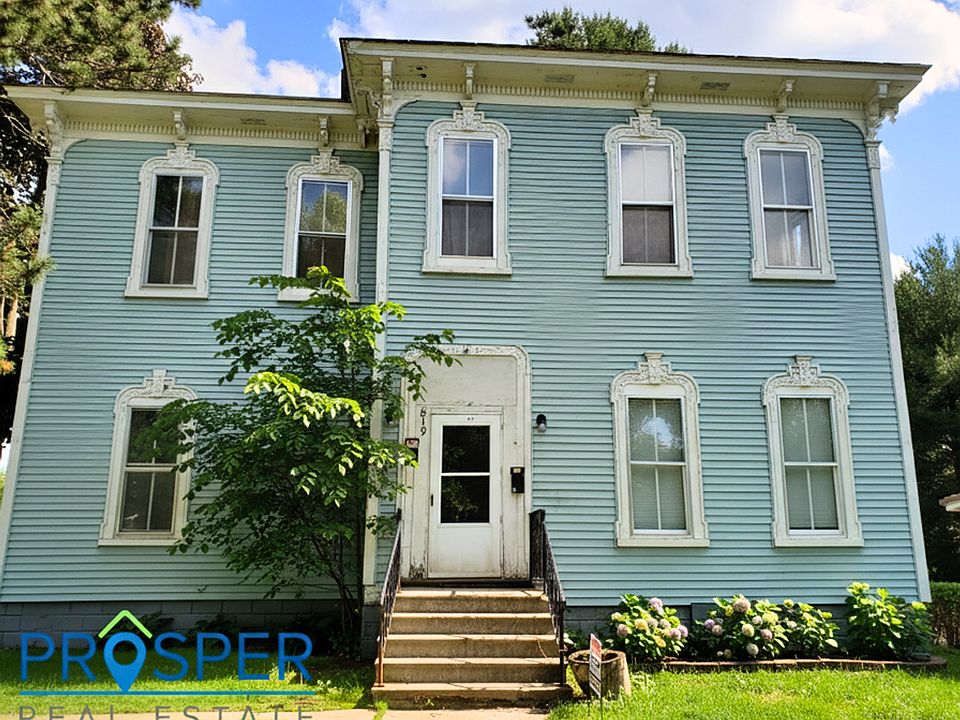 1st image of 819 Le Messurier St #3