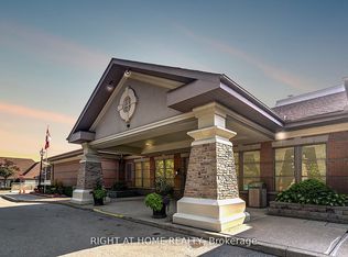 100 Burloak Dr #1301, Burlington, ON L7L 6P6