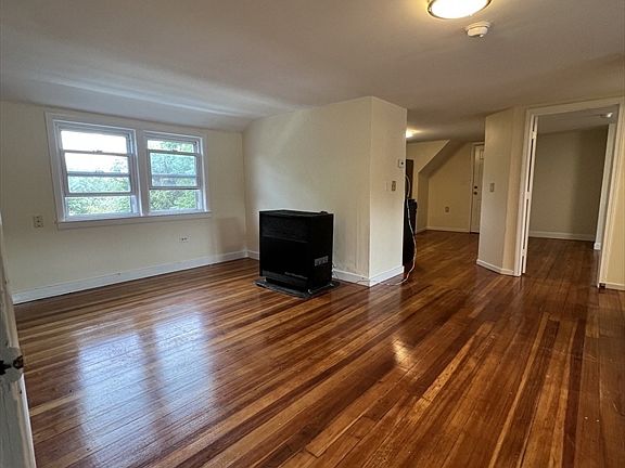 3rd image of 178 Cohasset St APT 3