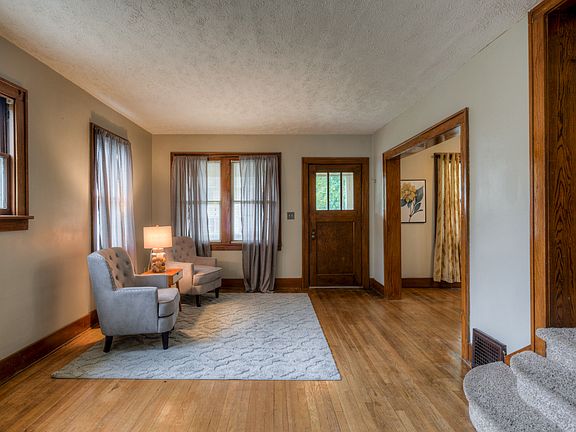 5th image of 811 N 50th St