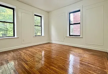 3255 Randall Avenue, #4H