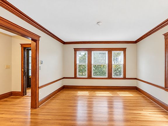 2nd image of 20 Sunset Hill Rd #1