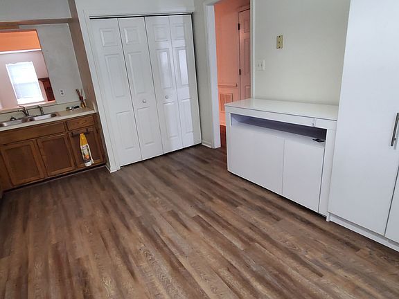 3rd image of 3862 Sir Francis Drake Dr