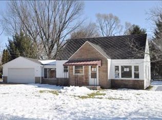 2988 Sunnycrest Dr, Kalamazoo, MI 49048