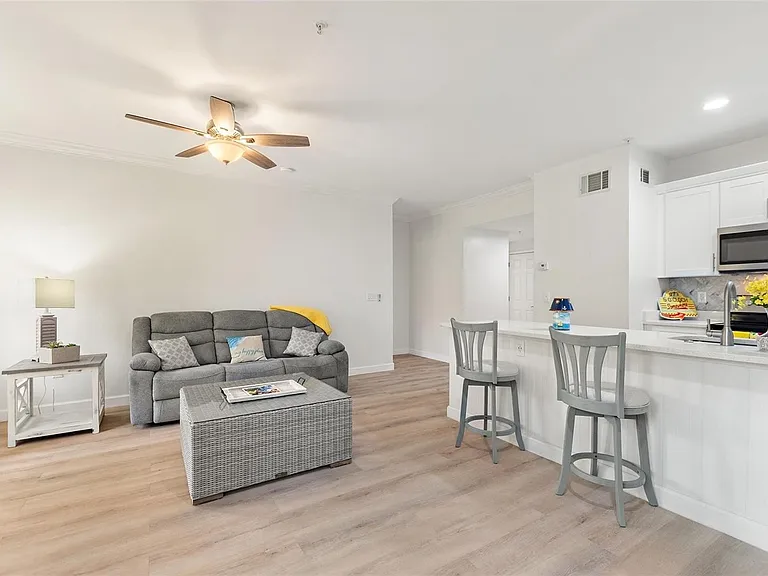 516 Water St #1 — Photo 9