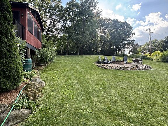4th image of 1828 Lake View Ter