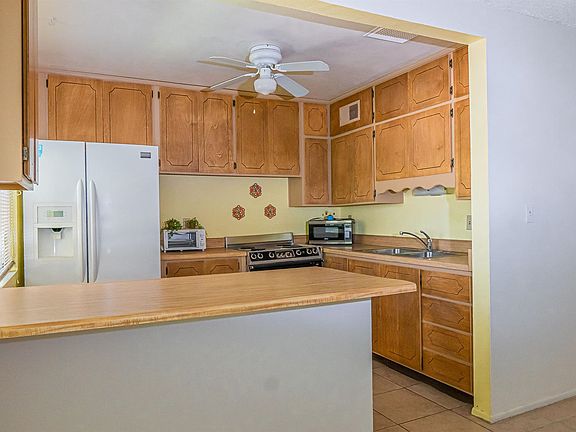 3rd image of 2530 W Berridge Ln #E201