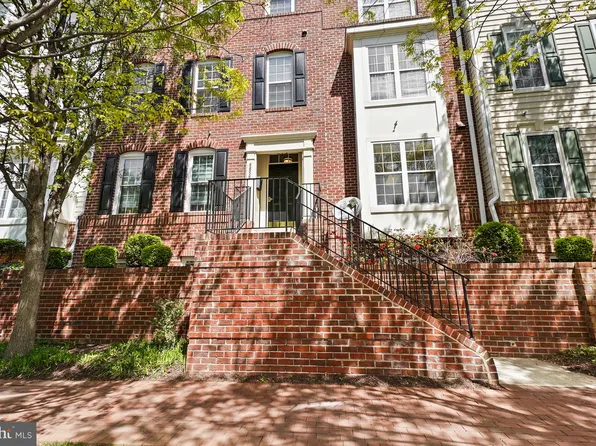 8856 Ashgrove House Ln APT 102, Vienna, VA 22182