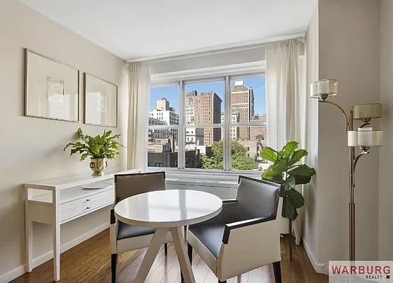 Sold by Warburg | media 17