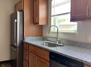 3900 Esther Ln APT 19, Hermitage, PA 16148