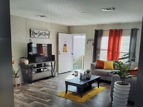 4th image of 4520 Sundown Ln #596