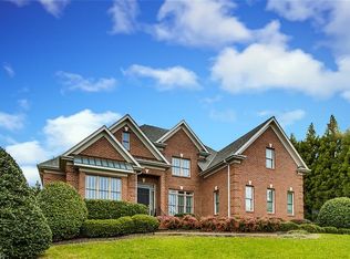 810 Jefferson Wood Ln, Greensboro, NC 27410