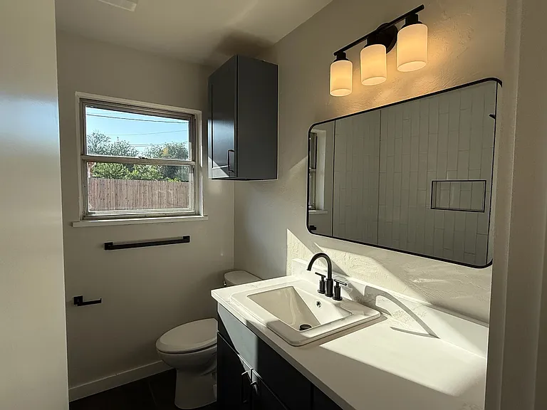 2209 Marshall Dr — Photo 28