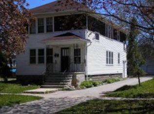 213 S Jackson St, Green Bay, WI 54301