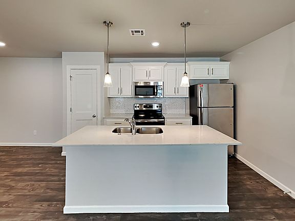 5th image of 4908 Avion Ct