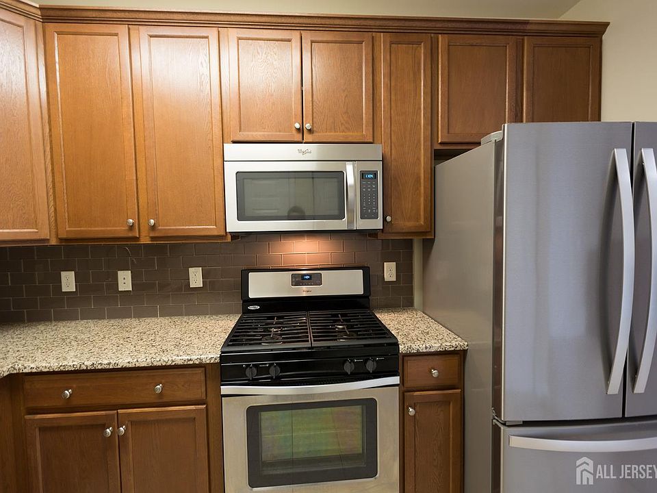 1st image of 1133 Halifax Pl