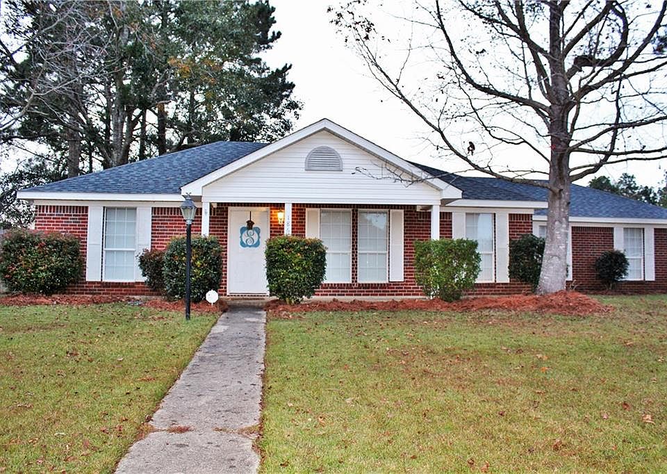 1st image of 1865 Woodmont Dr