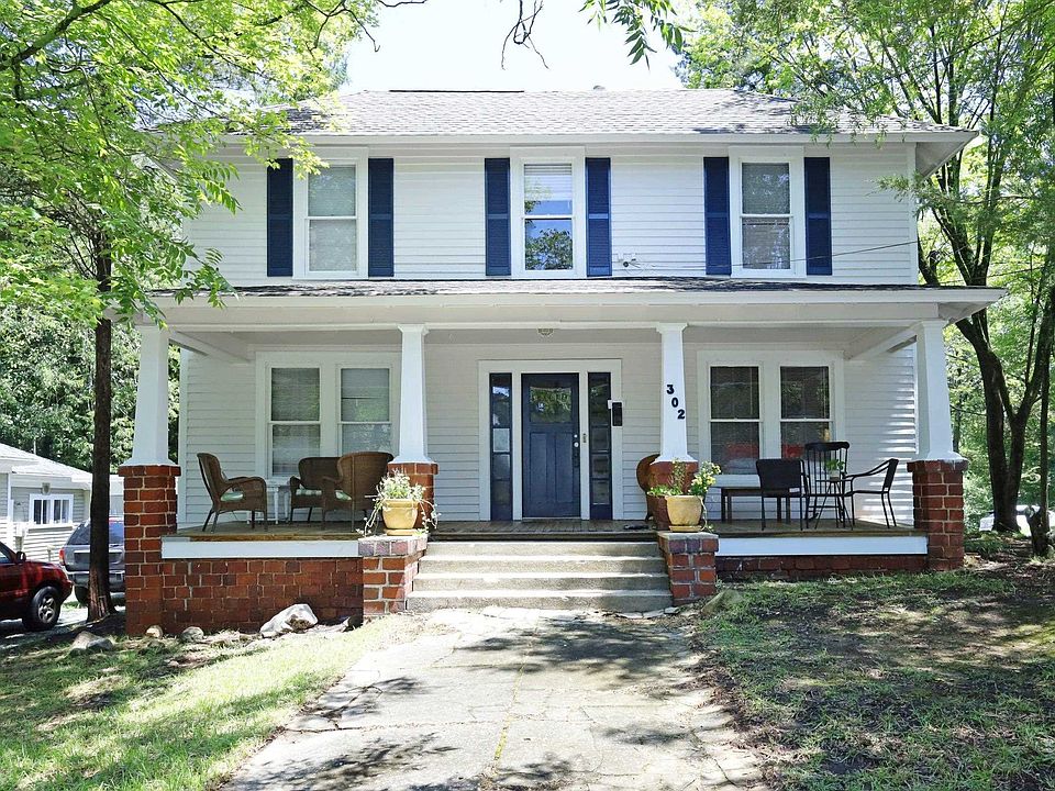 1st image of 302 Henderson St