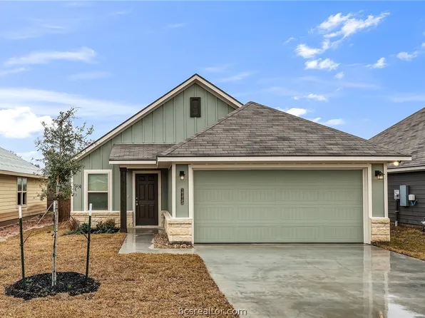 1223 Highgarden Dr, Navasota, TX 77868