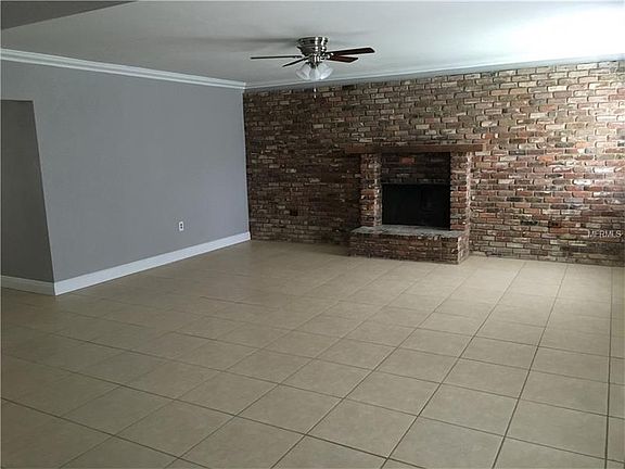 2nd image of 1833 Diamond Dr