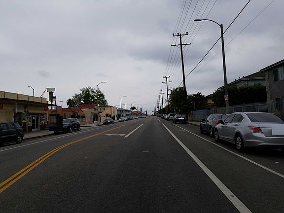 5th image of 610 N Wilmington Blvd