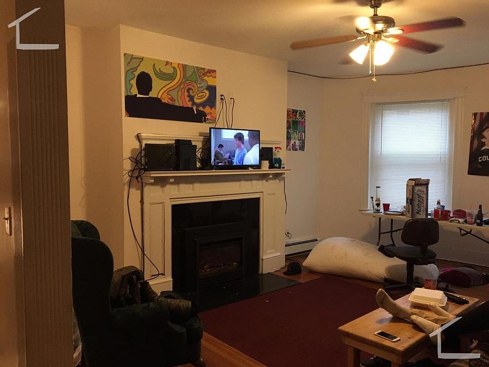 2nd image of 11 Saint Lukes Rd #Lm1