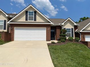 1426 Remington Grove Ln, Knoxville, TN 37909