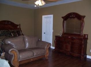 19516 Newton Rd, Diamond, MO 64840