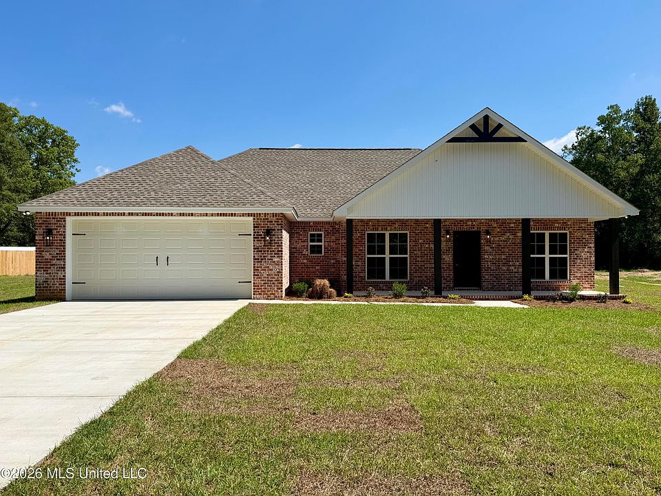 1st image of 10 Henry Burns Ln